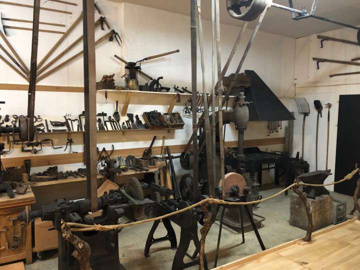 HR Weine Lindenhof & Erlebnis Alte Dorfschmiede