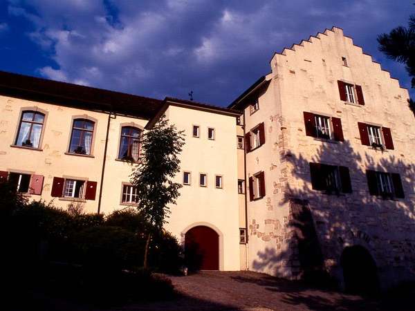 Gasthaus und Weingut Bad Osterfingen