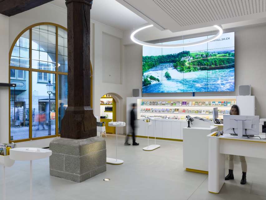 Kontakt & Informationen